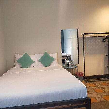 Baan Wangderm Hotel Bangkok Zewnętrze zdjęcie